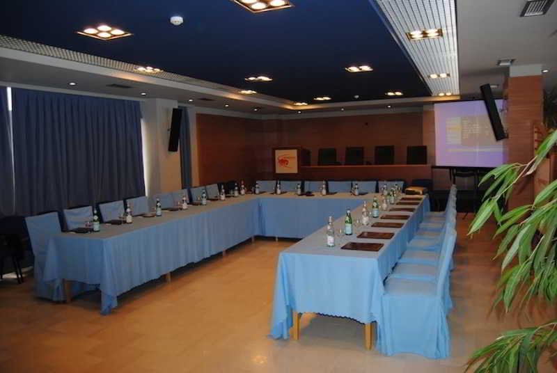 Aragosta Hotel & Restaurant Durrës Negócio foto